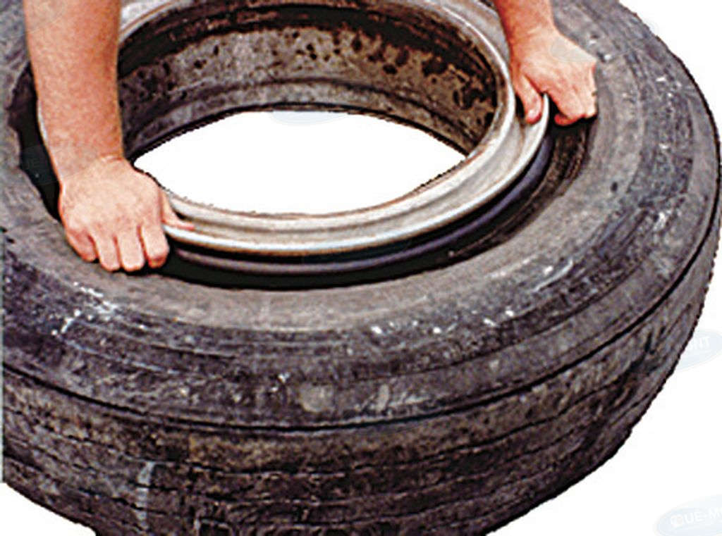 Le montage d'un attache remorque — Comptoir du pneu